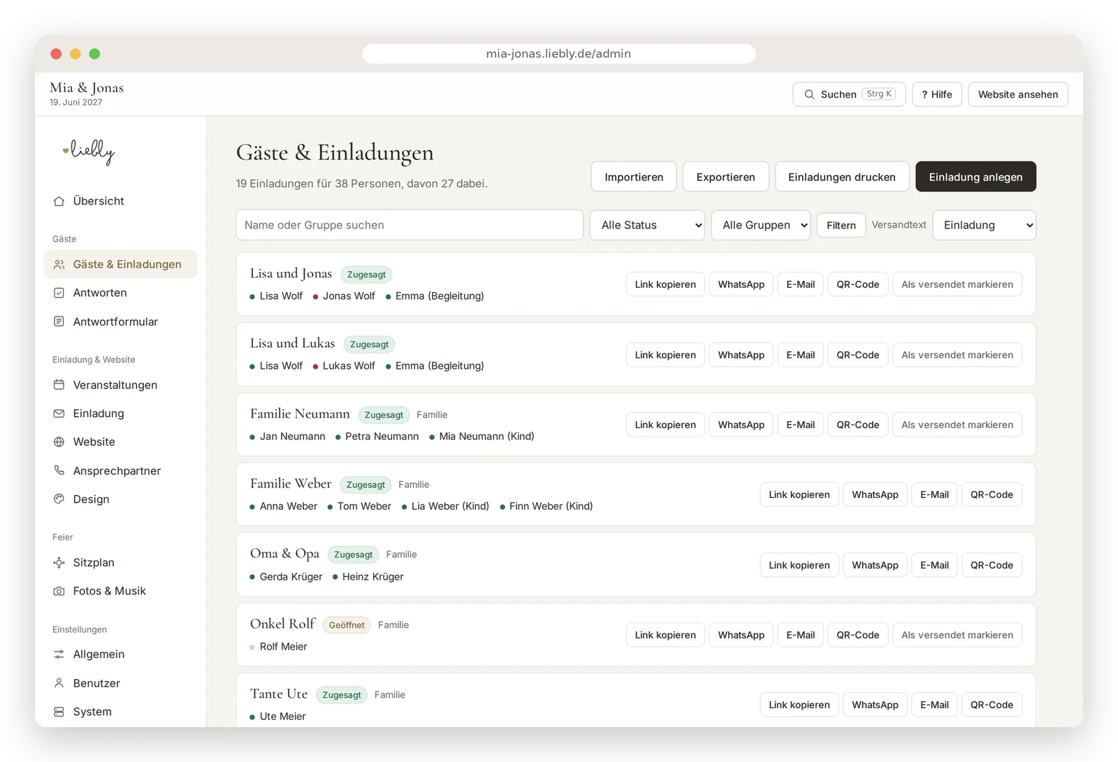 Gästeliste mit Versandstatus und Buttons für WhatsApp und E-Mail